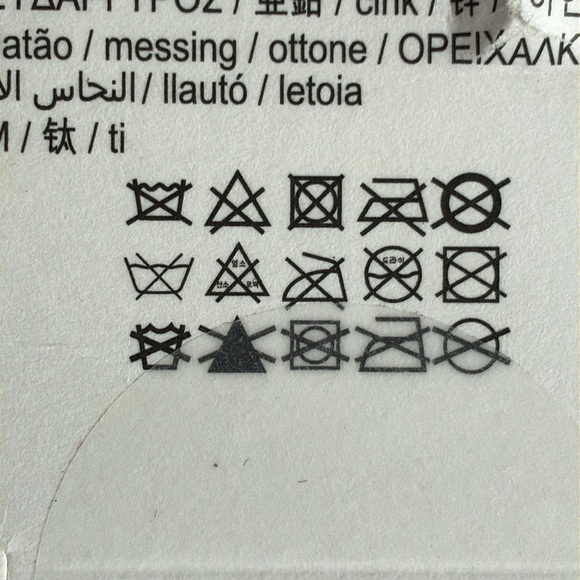 NWT. Zara Silver Elegant Silver Hoop Earrings. - Picture 10 of 10